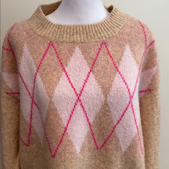 LOFT Argyle Crew Neck Sweater - Beige and Pink - Picture 3 of 4